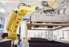 DERO GROEP CHEESE CrateLoadingRobot 04