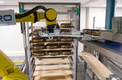 DERO GROEP CHEESE RackUnloadingRobot 02