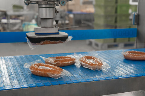 DERO GROEP INNOVATIONS SausagesPackingCell 01